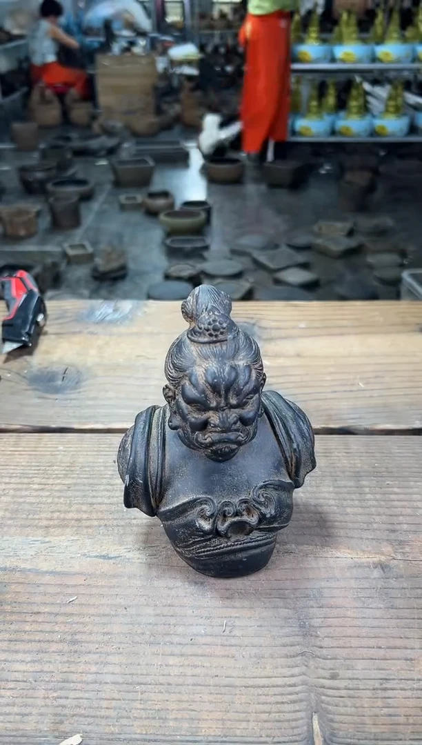陶土【火山泥】力士像