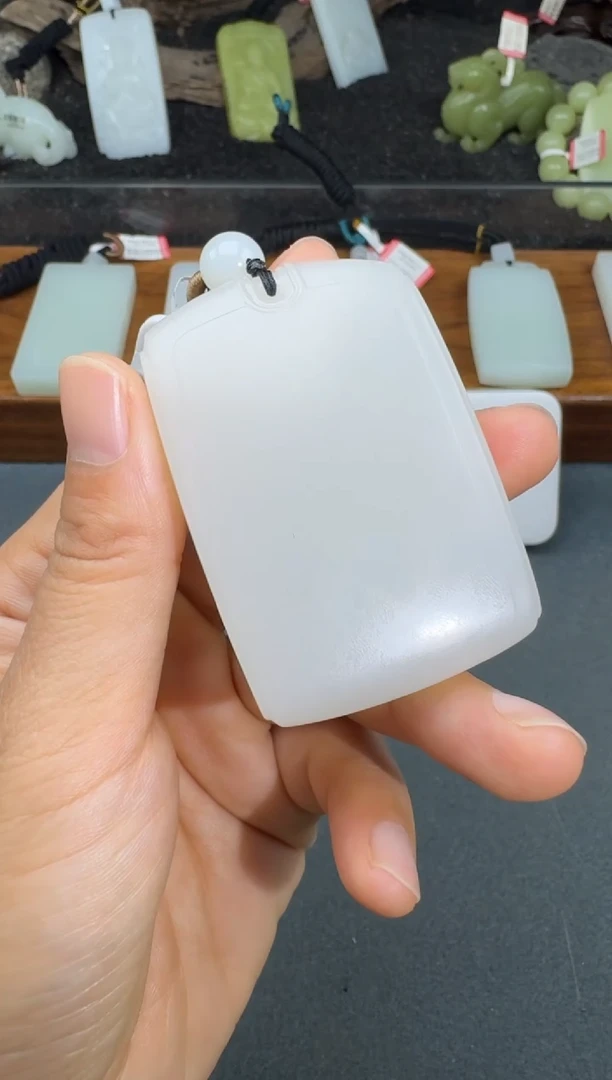 颈饰未镶嵌和田玉2