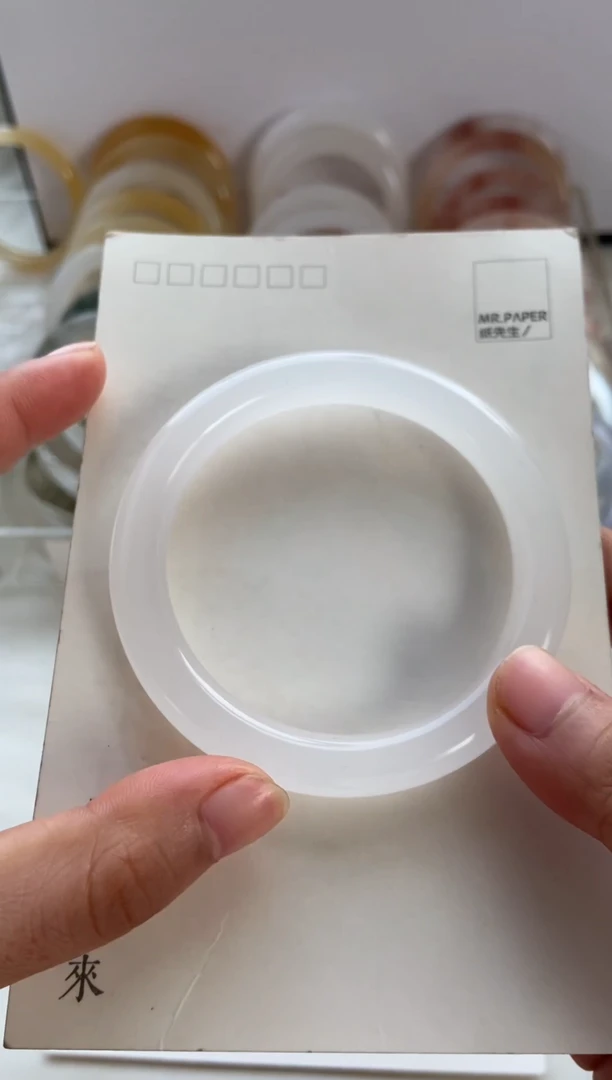 【闪购商品】石英质玉手镯未镶嵌1