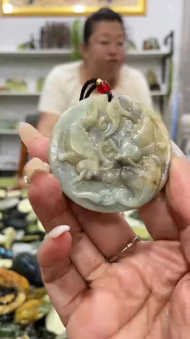 岫玉未镶嵌吊坠