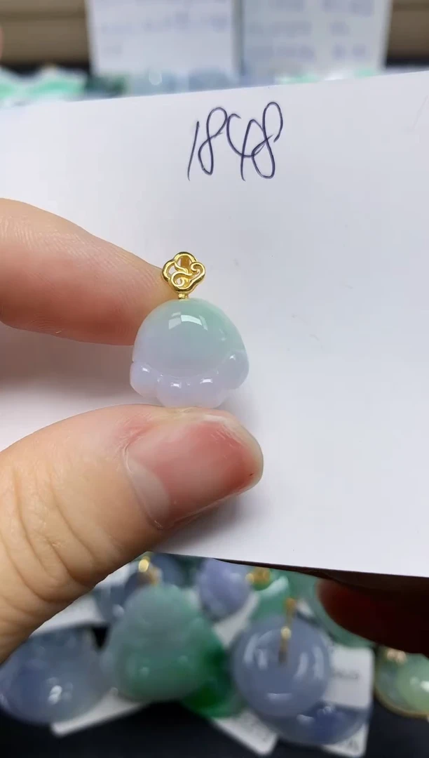翡翠未镶嵌颈饰天然缅甸翡翠A货