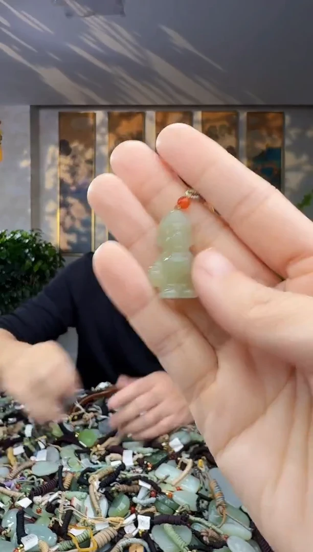 未镶嵌和田玉挂件拍一发一