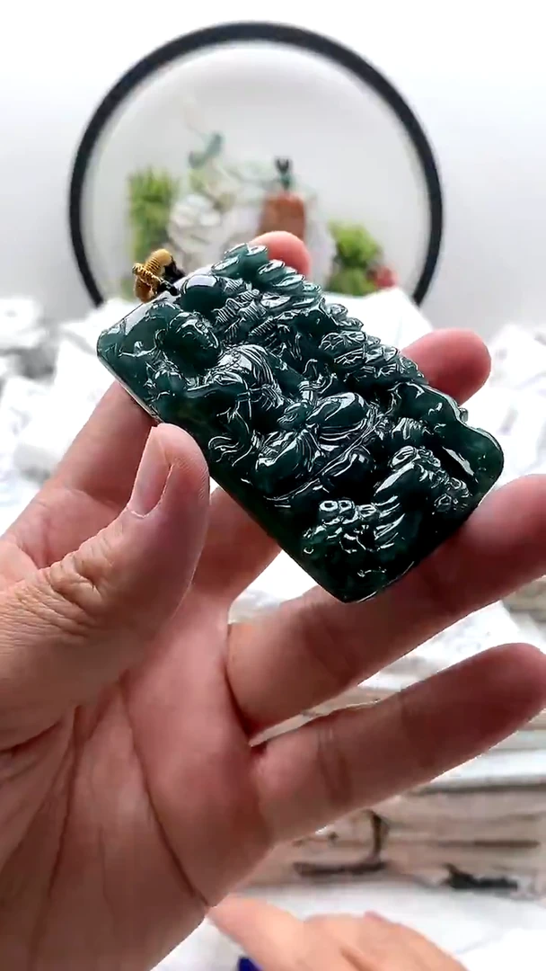 颈饰未镶嵌翡翠大势至