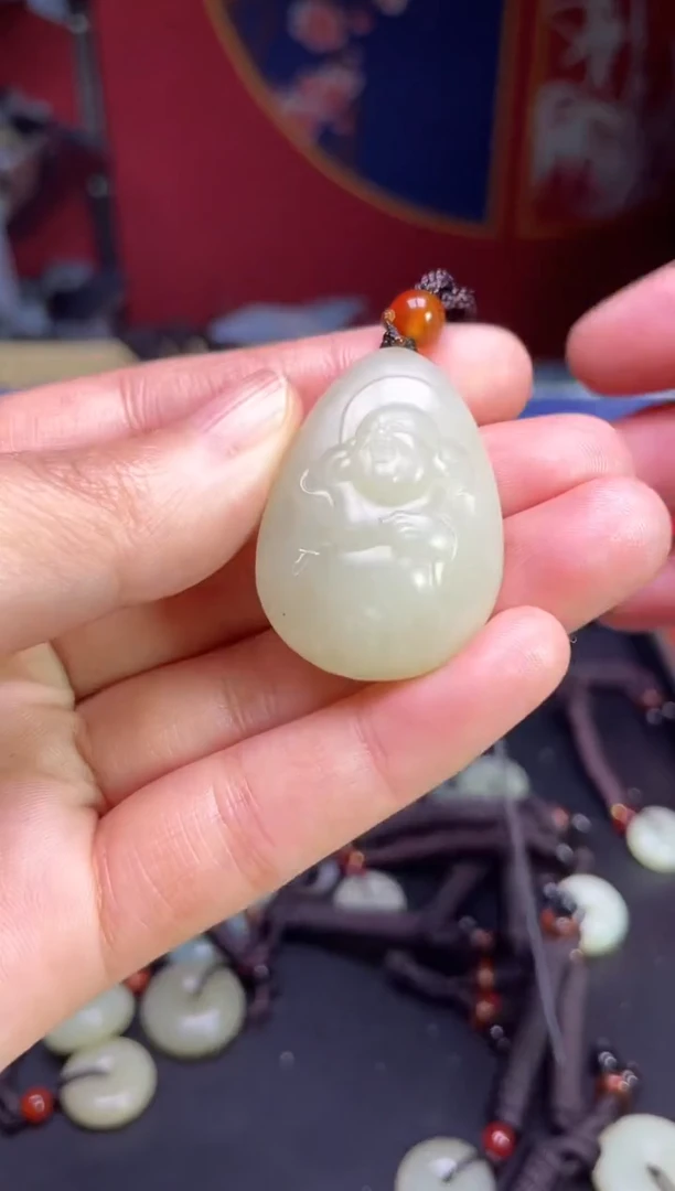 颈饰未镶嵌和田玉1