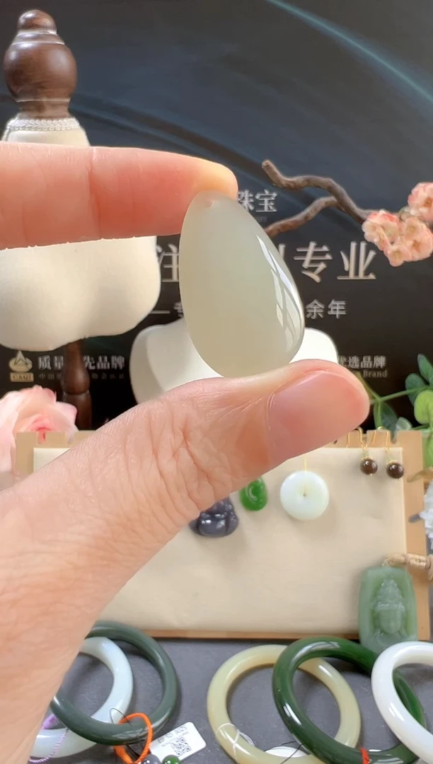 颈饰未镶嵌和田玉29/支持复检/多样性发一cg