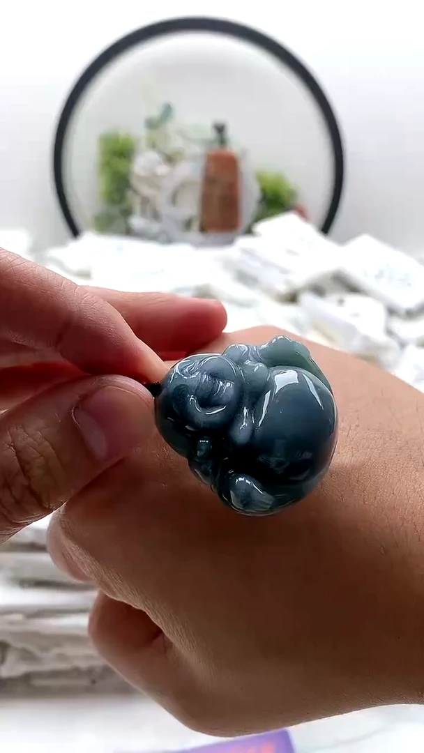 颈饰未镶嵌翡翠佛公