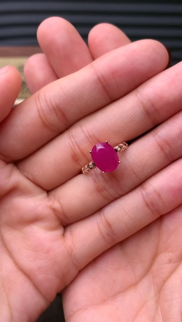 【闪购商品】红宝石戒指银S925镶嵌........