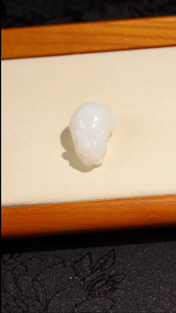 吊坠(不含链)未镶嵌和田玉（白玉）和田玉十二生肖鼠吊坠 约19.8g