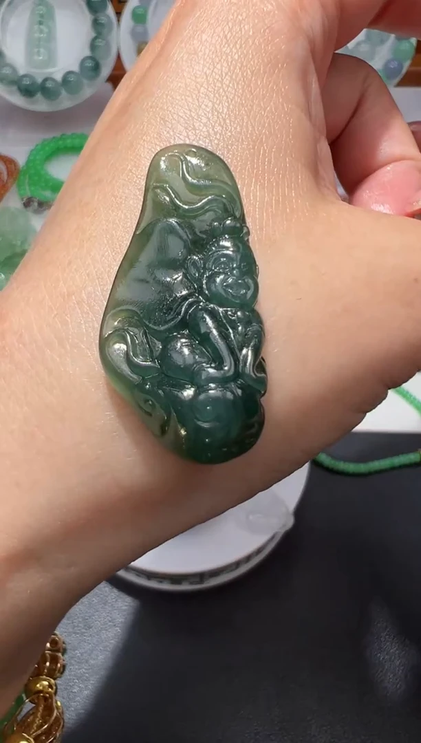 【闪购商品】定制翡翠未镶嵌35.2*17.6*9.6大圣