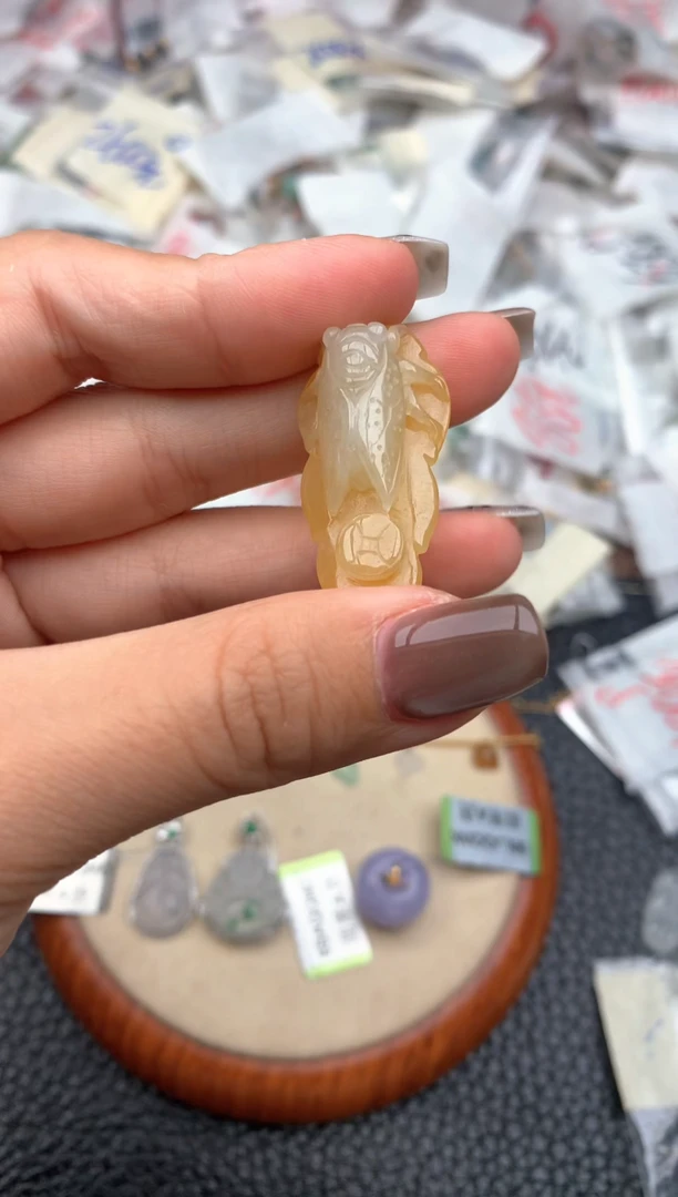 未镶嵌挂件翡翠—