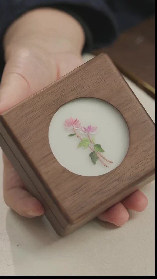 刺绣湘传礼纯手工首饰盒