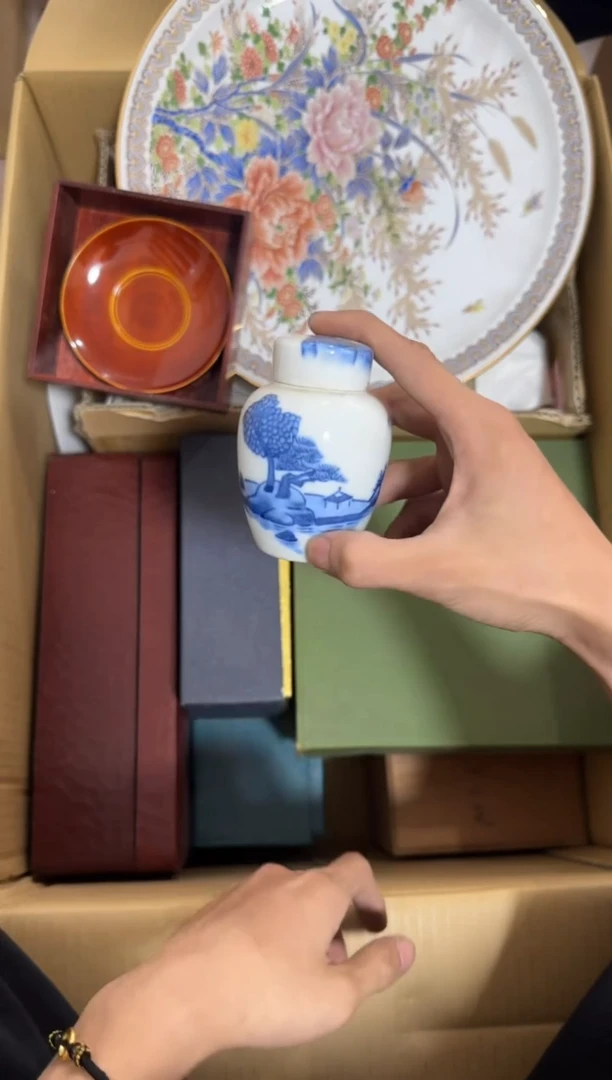 瓷片茶叶罐中古商品，谨慎购买