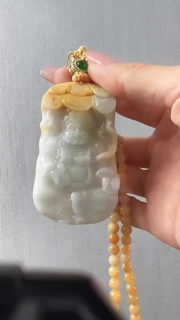 颈饰未镶嵌翡翠财神