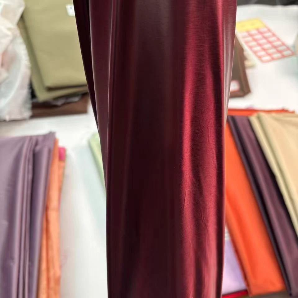 M094酒红 薄款软手感羽绒服面料