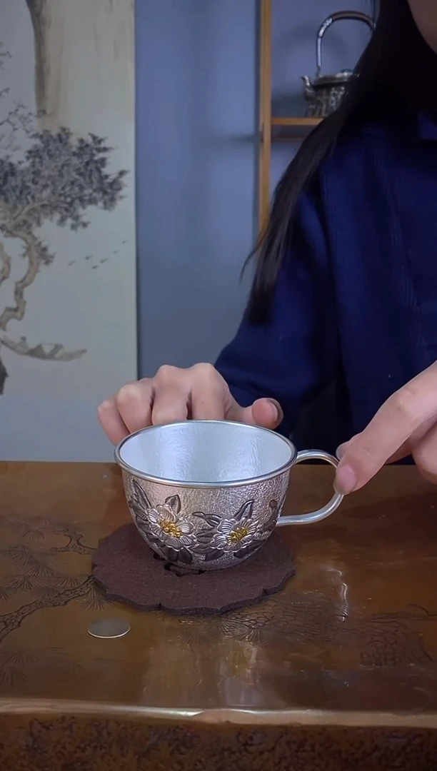 不二银工并蒂牡丹杯