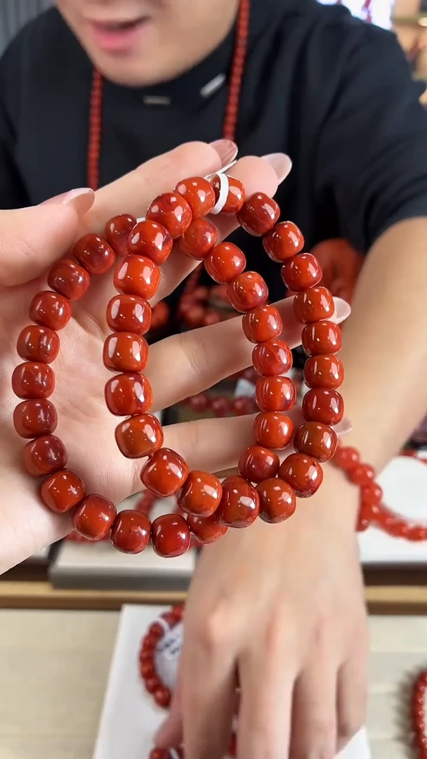 未镶嵌瓦西牛血老型手串10mm南红玛瑙（多样式发其一）