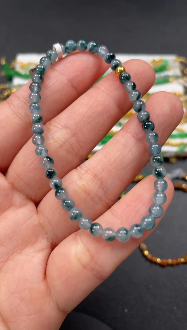 足金镶嵌手串翡翠一条  P385