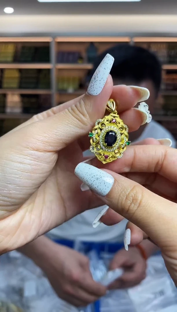 【闪购商品】蓝宝石`未镶嵌多样性发一件