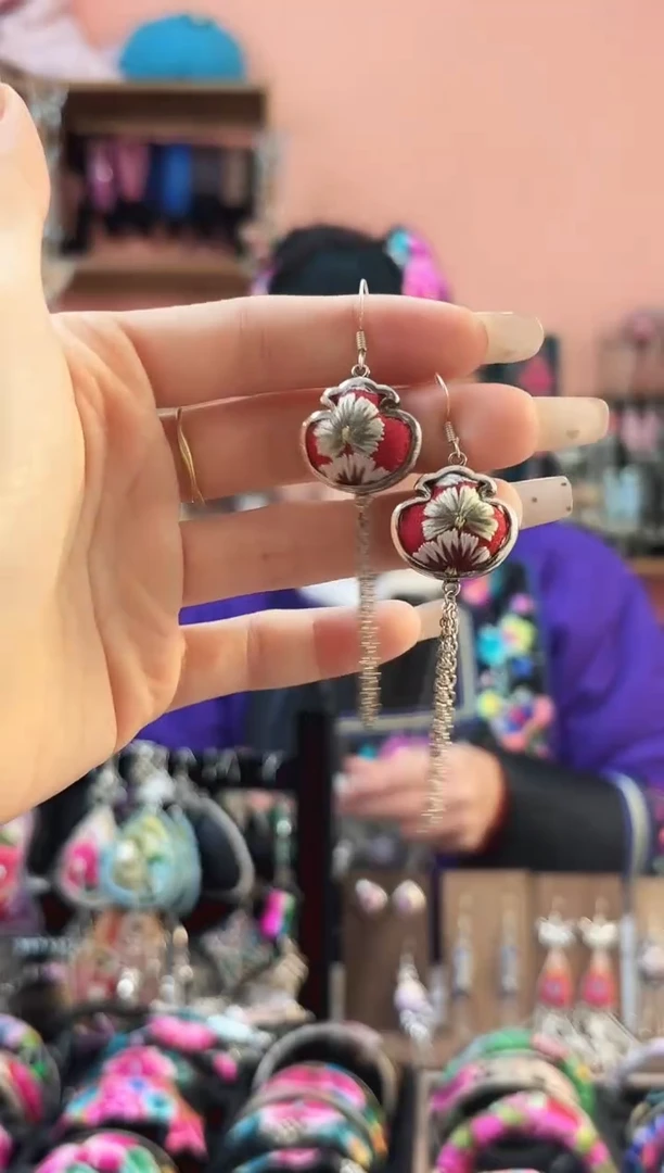 织绣艺枝独绣手工饰品70