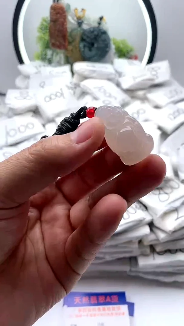 【闪购商品】玛瑙/玉髓颈饰未镶嵌小财神