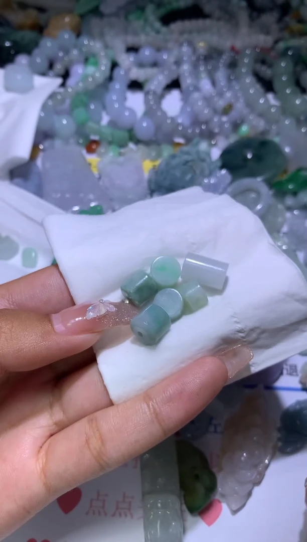 【闪购商品】翡翠挂件未镶嵌CXX004165