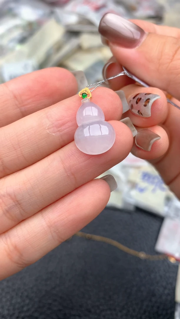 18K金镶嵌挂件翡翠—