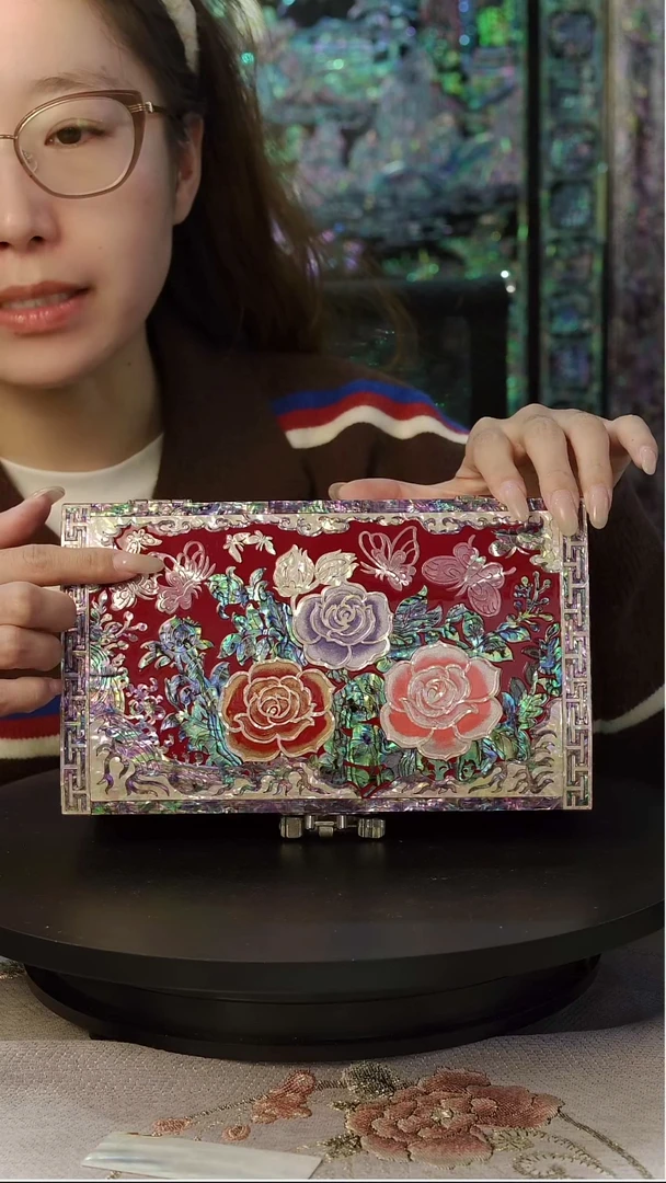 鱼锁满贝底·弘贝雅螺钿漆器文化馆