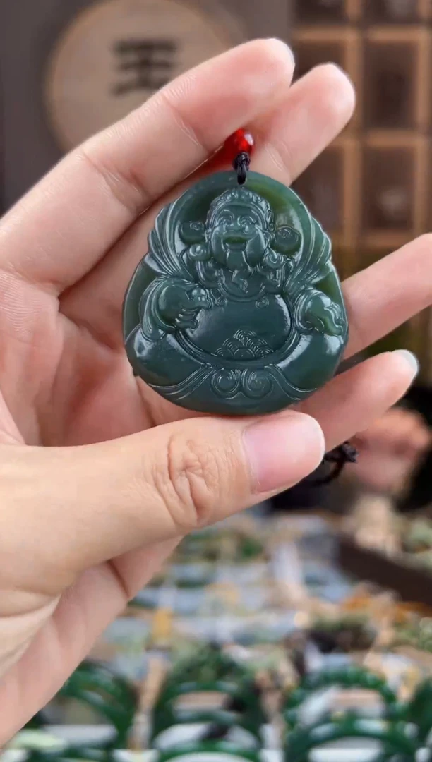 颈饰未镶嵌和田玉拍一发一，拍一发一