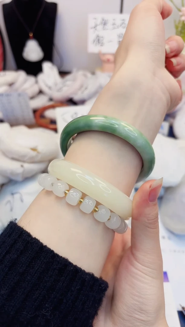 【闪购商品】石英质玉手镯未镶嵌395-翠玉-圈口60