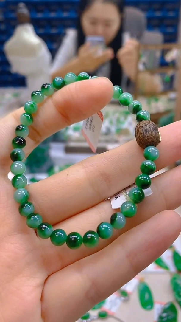 颈饰未镶嵌翡翠新号开播 全场乱卖