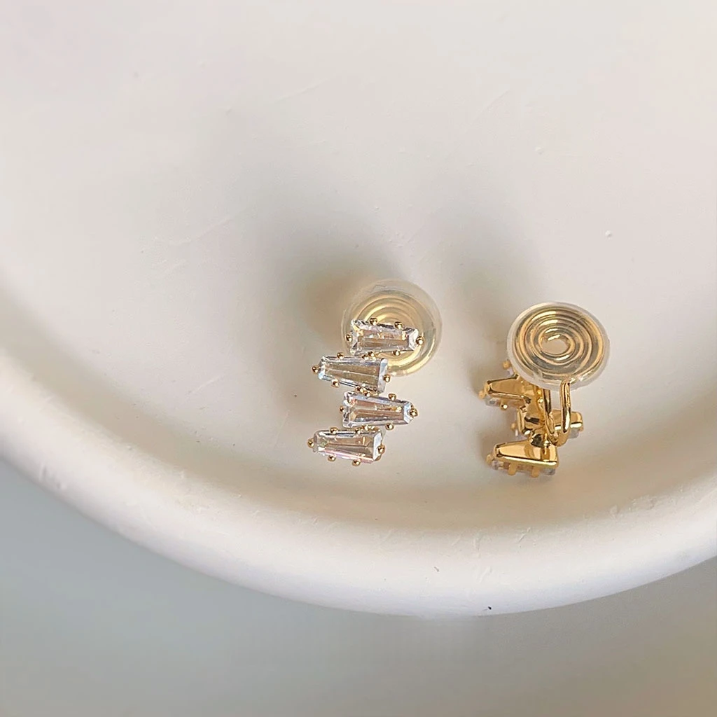 铜合金锆石耳饰 A0060 微镶锆石不规则耳夹蚊香盘无耳洞耳饰