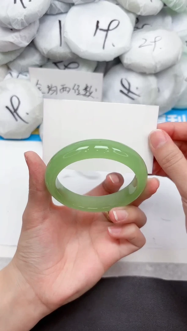 未镶嵌手镯石英质玉291-57.5