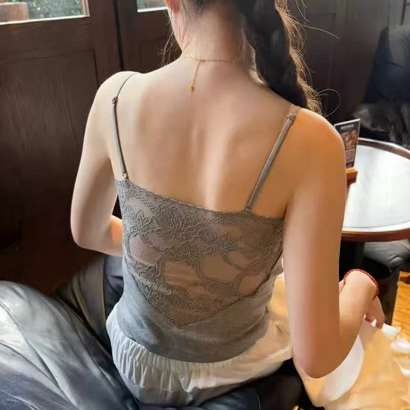 2025秋冬新款固定一体杯吊带内搭防走光纯欲风蕾丝美背带胸垫背心