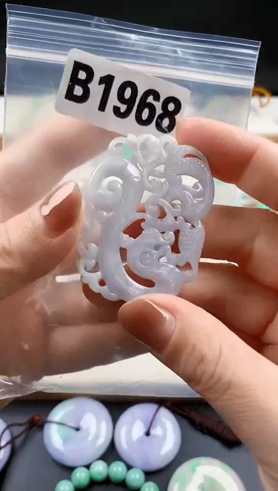 颈饰未镶嵌翡翠天然翡翠吊坠挂件