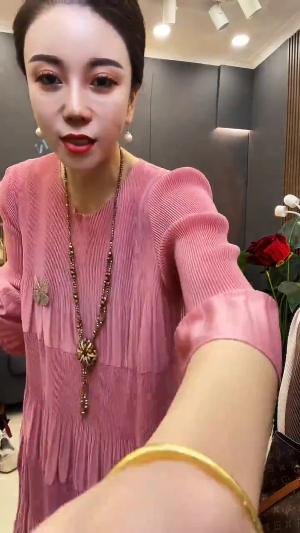 聚酯纤维（涤纶）粉色 蛋糕裙