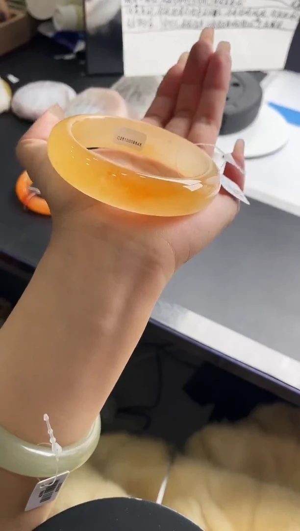 未镶嵌手镯石英质玉j49-HHB57+