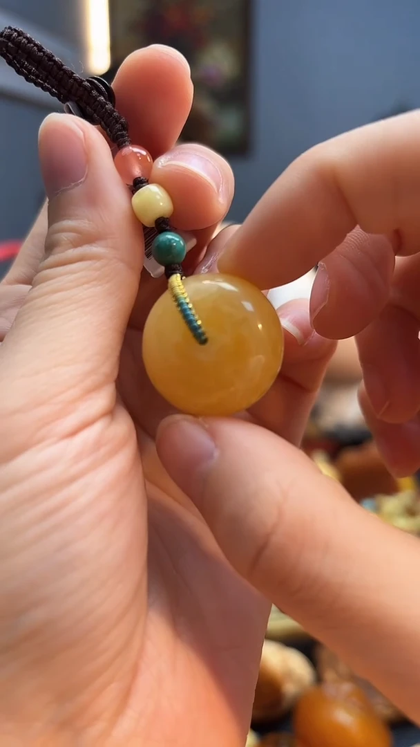 琥珀颈饰未镶嵌吊坠