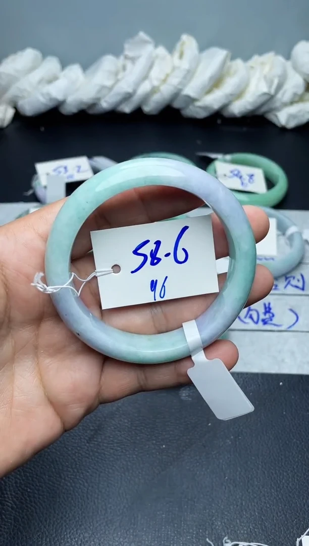 未镶嵌手镯翡翠96