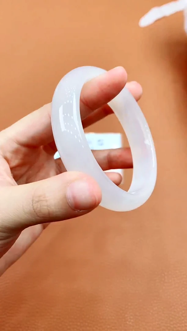 手镯玛瑙/玉髓未镶嵌天然精美手镯多样性发