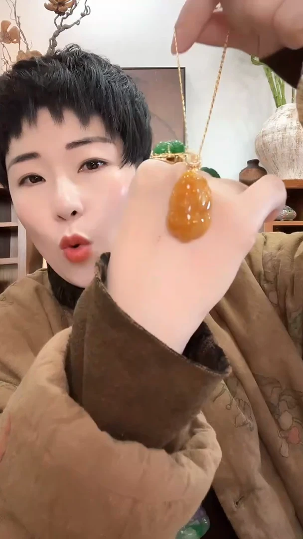 吊坠(赠链)未镶嵌翡翠552