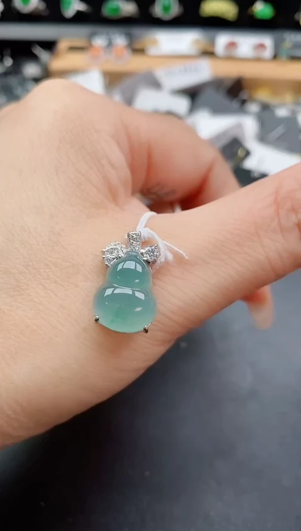 吊坠(赠链)银S925镶嵌翡翠1