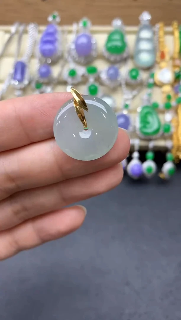 翡翠18K金镶嵌颈饰89-中国好珍宝