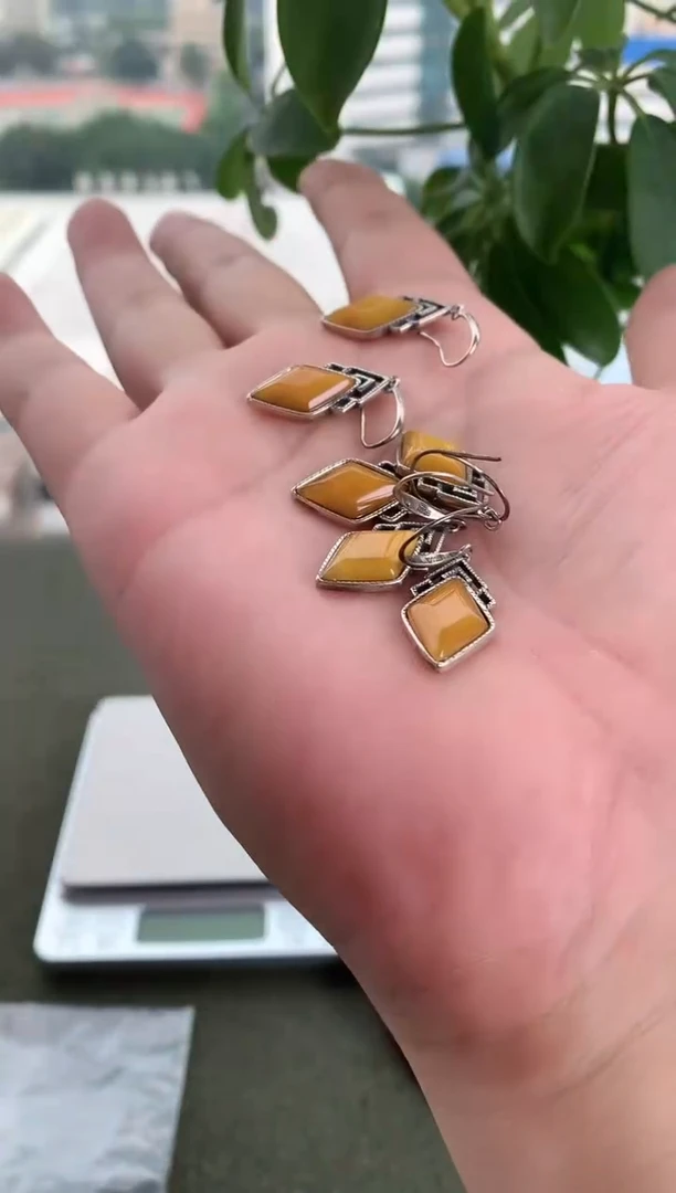 蜜蜡颈饰银S925镶嵌多样性发一251106027