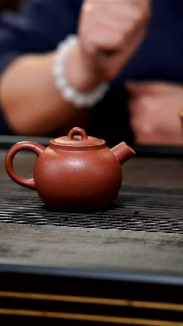 【闪购商品】紫砂茶壶05-半手红降坡钱罐子150c+2缸杯