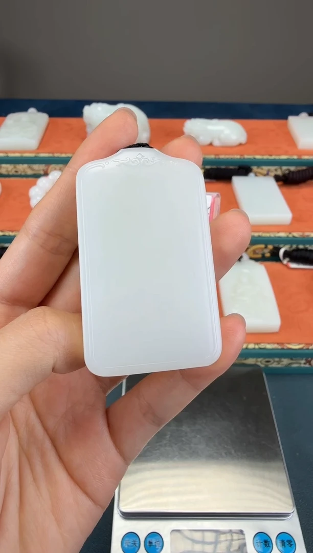 颈饰未镶嵌和田玉1