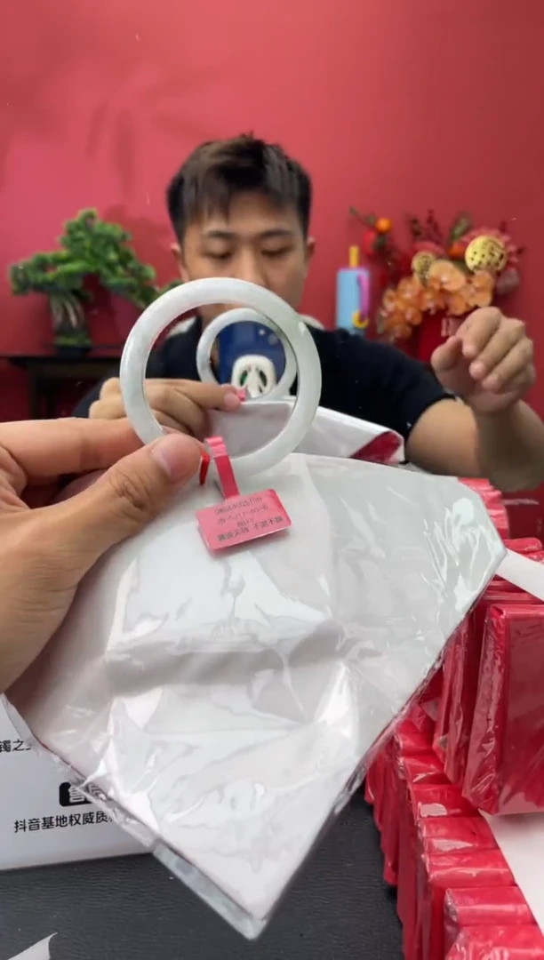 未镶嵌手镯翡翠6