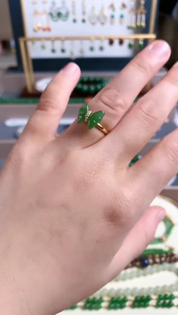 银S925镶嵌戒指和田玉1