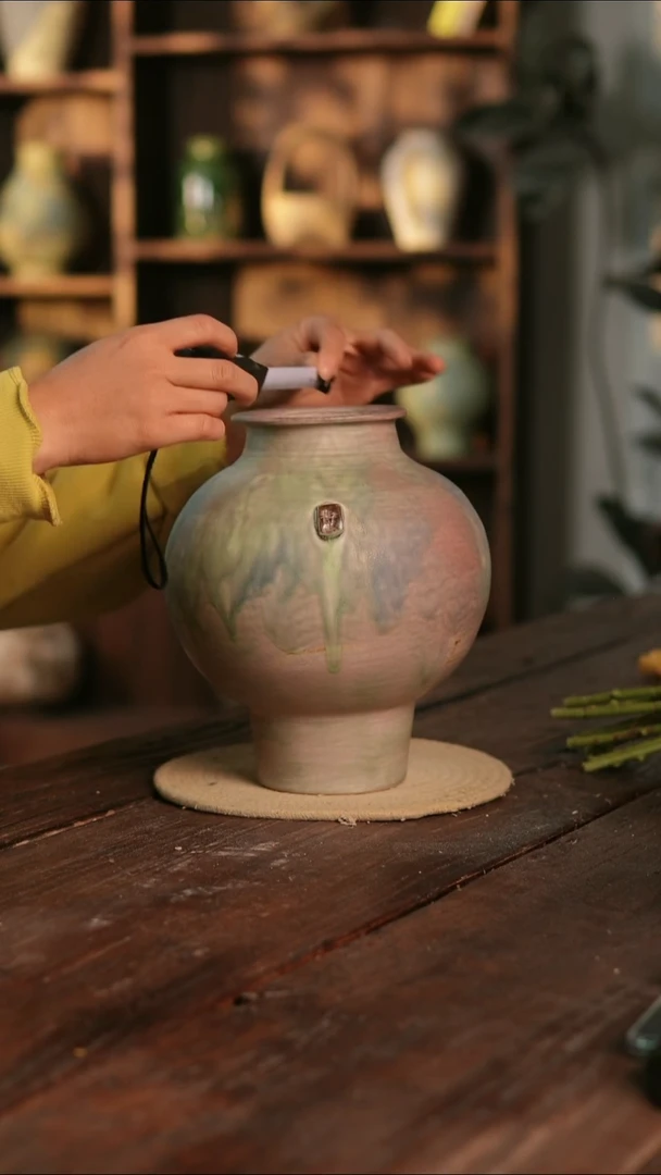 摆件24-157高26口9误差2无孔瑕疵