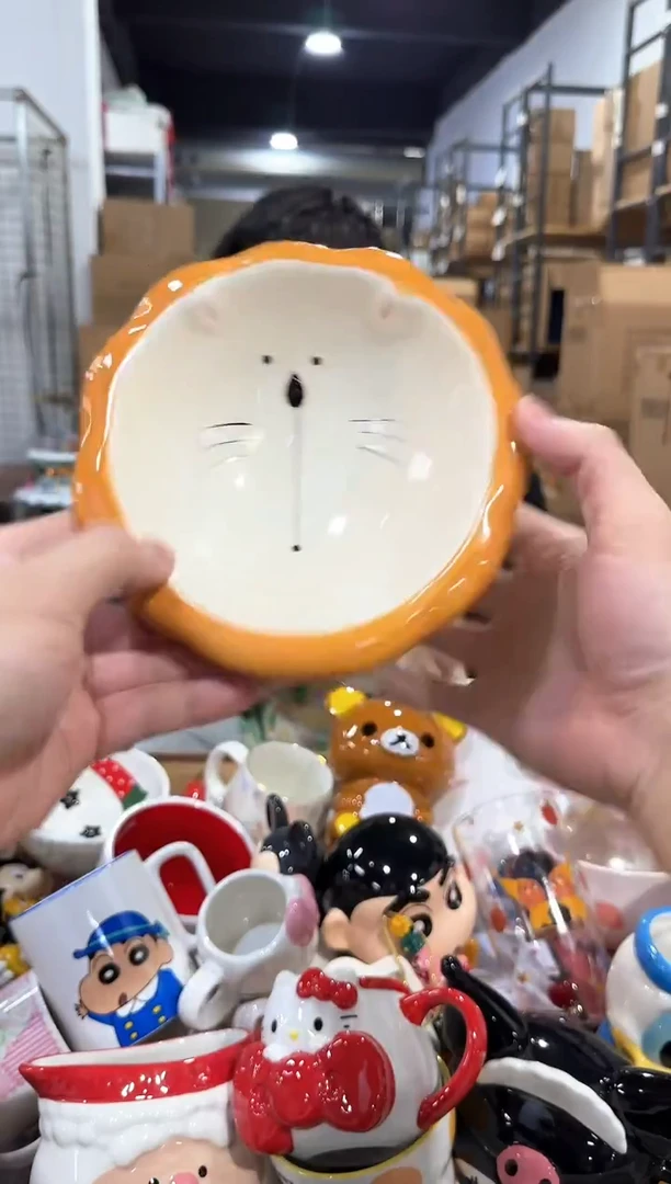 瓷片大号狮子猫碗
