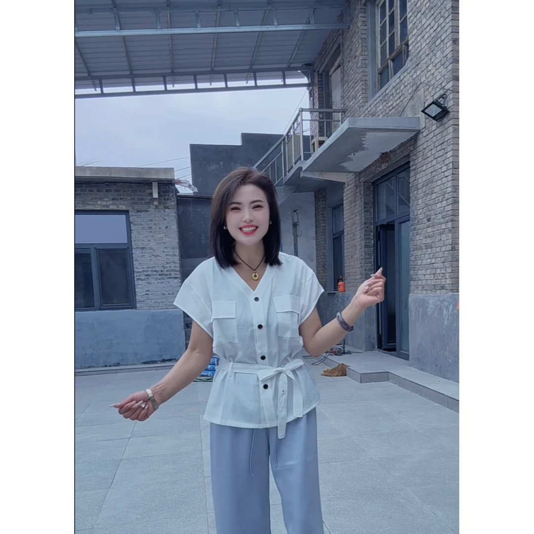 艳艳家 v领气质显瘦设计感绑带时尚T恤